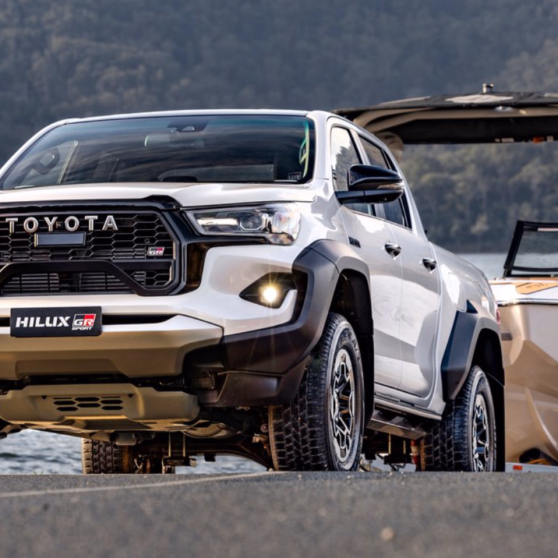 Toyota Hilux vs Isuzu D-Max: Which Pickup Is Right for You?